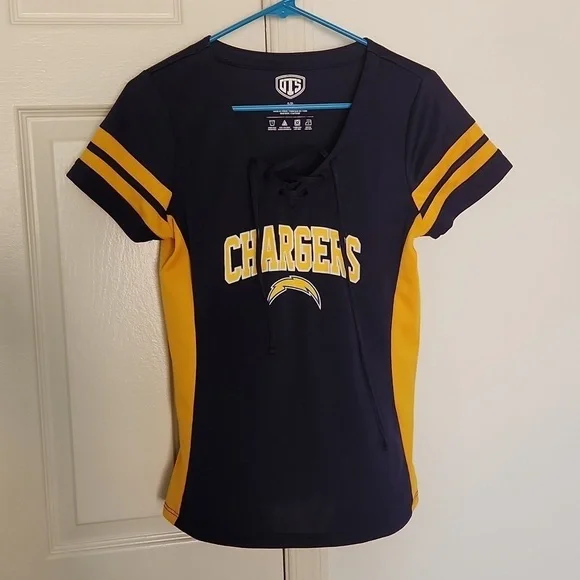 Womans Chargers Small T shirt - Picture 1 of 5